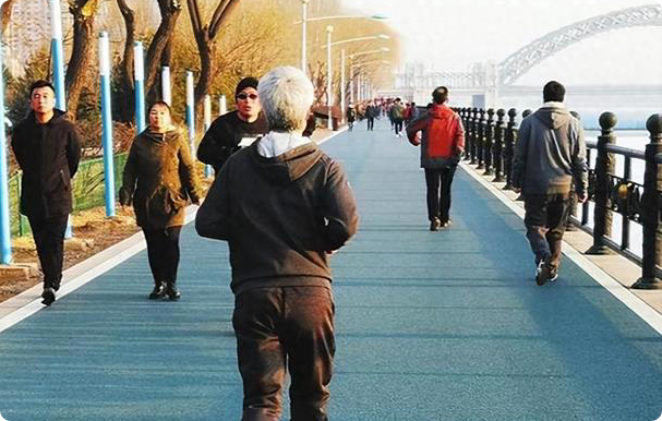 年过50：自律跑步，真的可以改命？告知